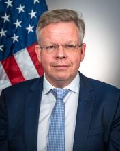 Dr. Antti J. Makinen