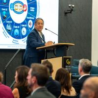 Dr. Thomas Fu addresses attendees during ONR’s Innovation Industry Days (I2D) event.