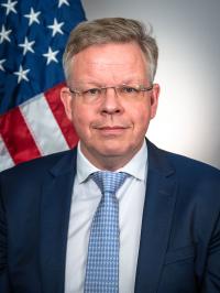 Dr. Antti J. Makinen